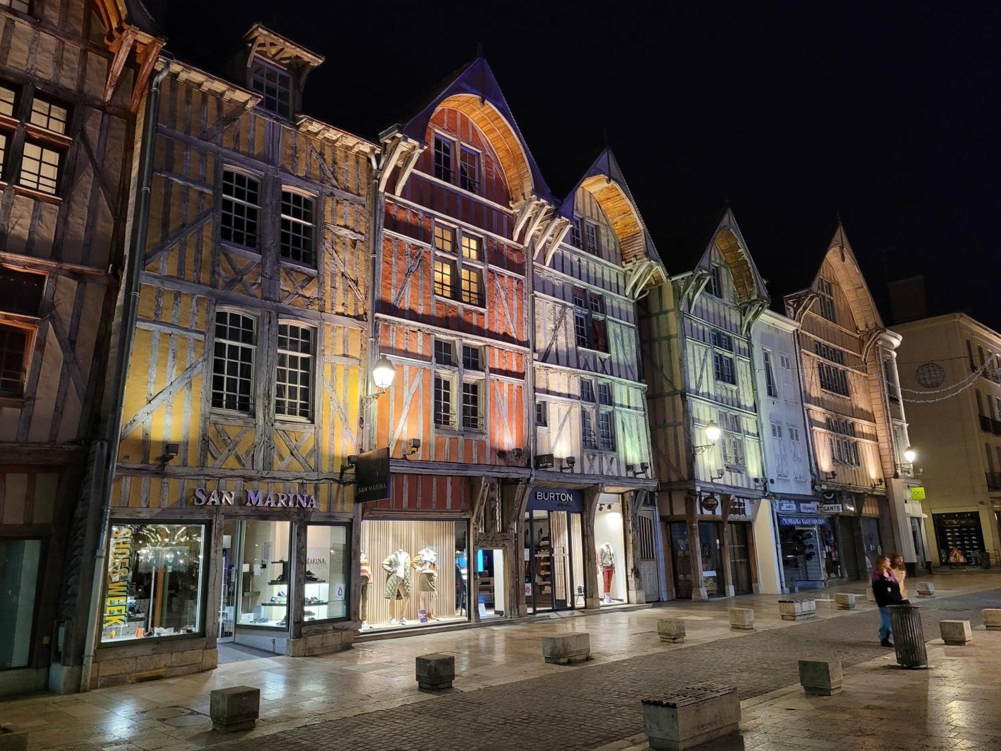 Le Petit Bouchon De Troyes Classe 3 Etoiles Eksteriør billede